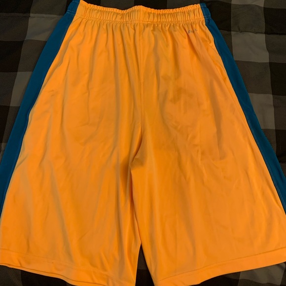 Nike Dri Fit Shorts - Picture 3 of 5